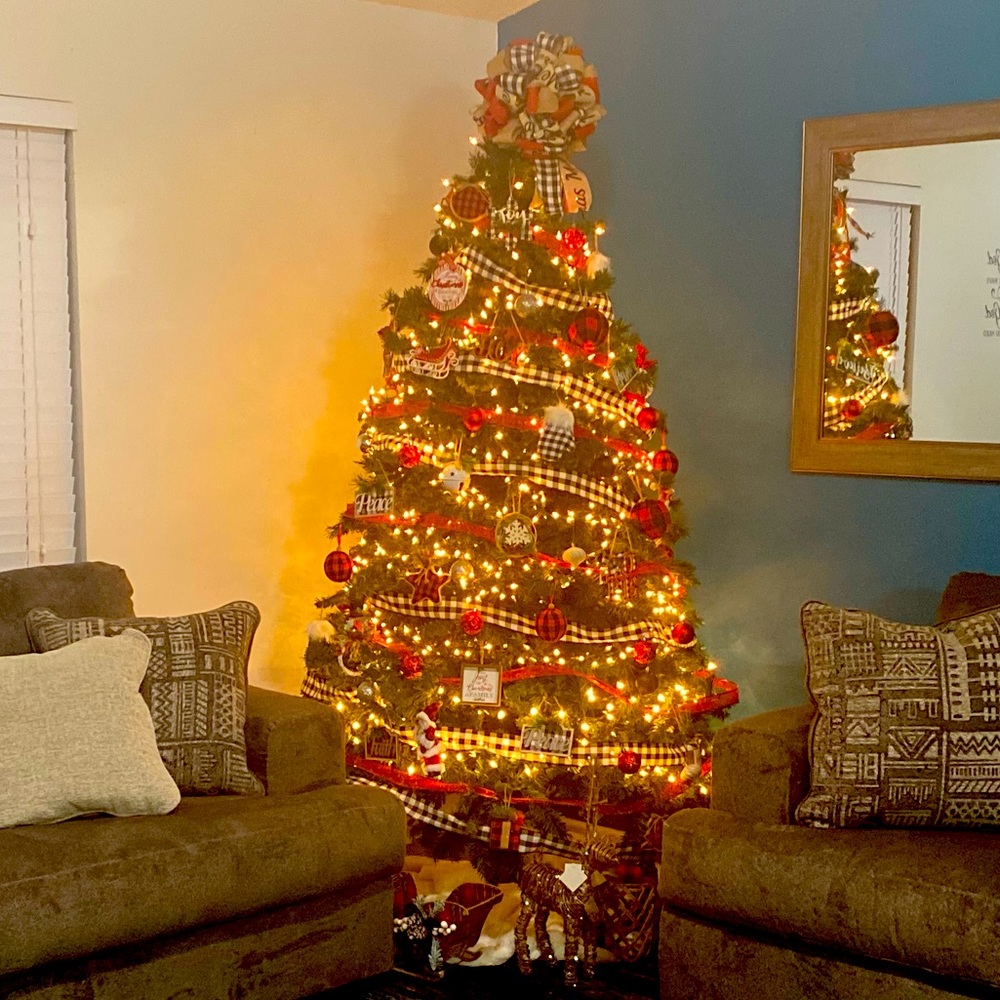 Farmhouse Themed Plaid Christmas Tree Decor Bundle